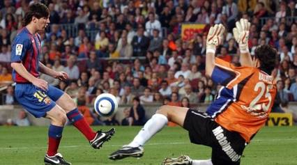 【经典比赛】04/05赛季 西甲第34轮 巴塞罗那（2-0）阿尔巴塞特 梅西巴萨生涯首球